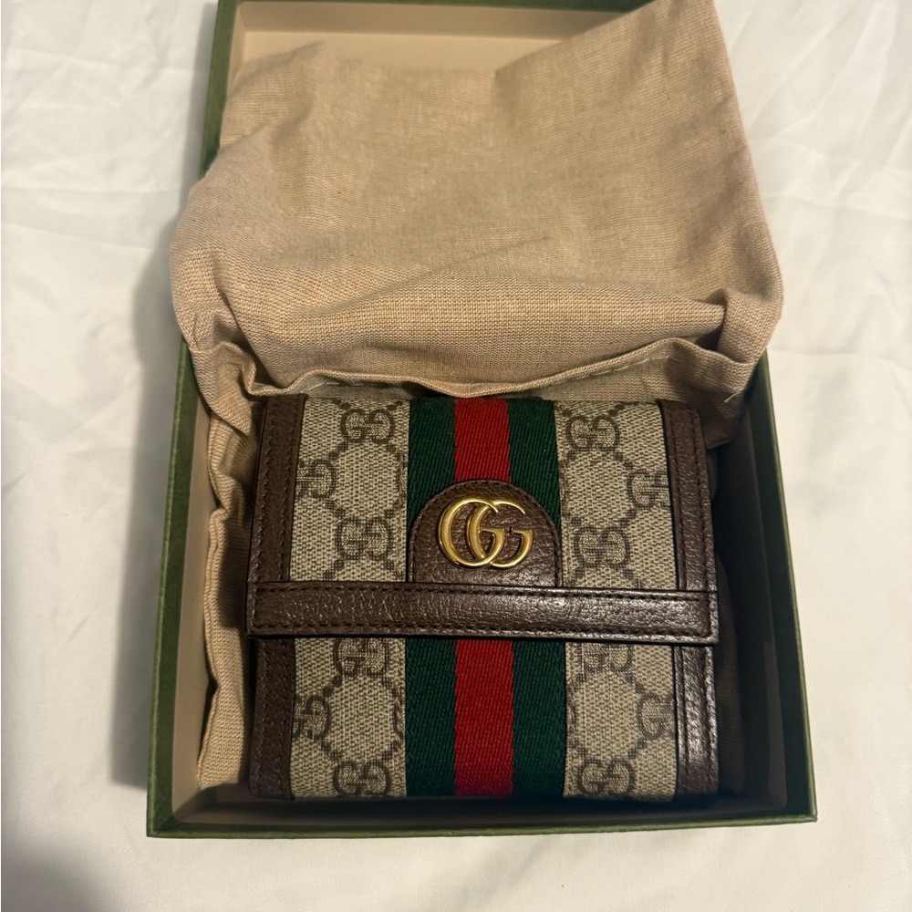 Gucci Beige and Brown Wallet with Red Stripe - Picture 2 of 5